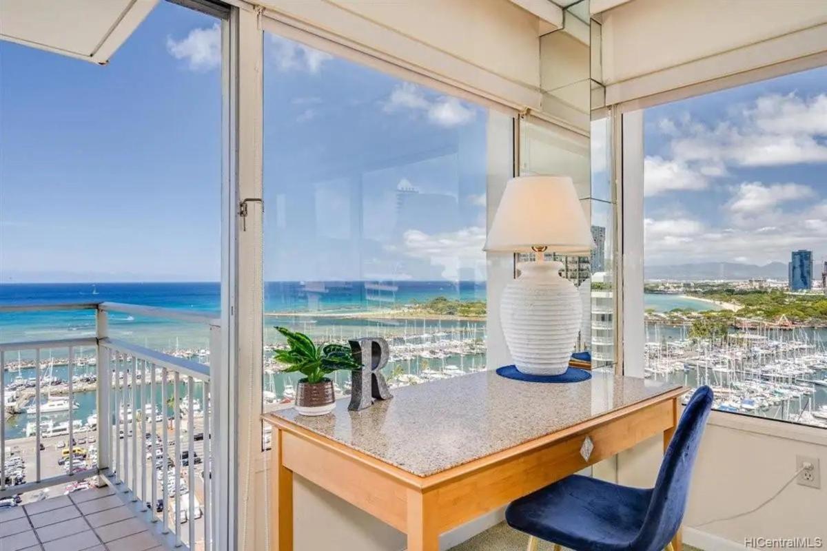 Апарт готель Ilikai #1743 Panoramic Views On Waikiki Beach Гонолулу Екстер'єр фото